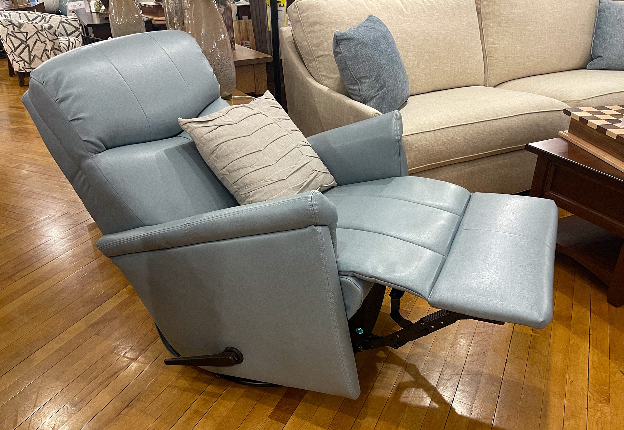 Lux Swivel Rocker Recliner