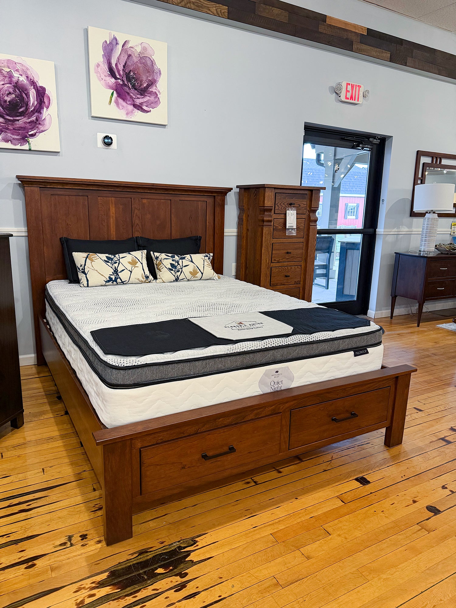Queen Bed with Footboard Storage