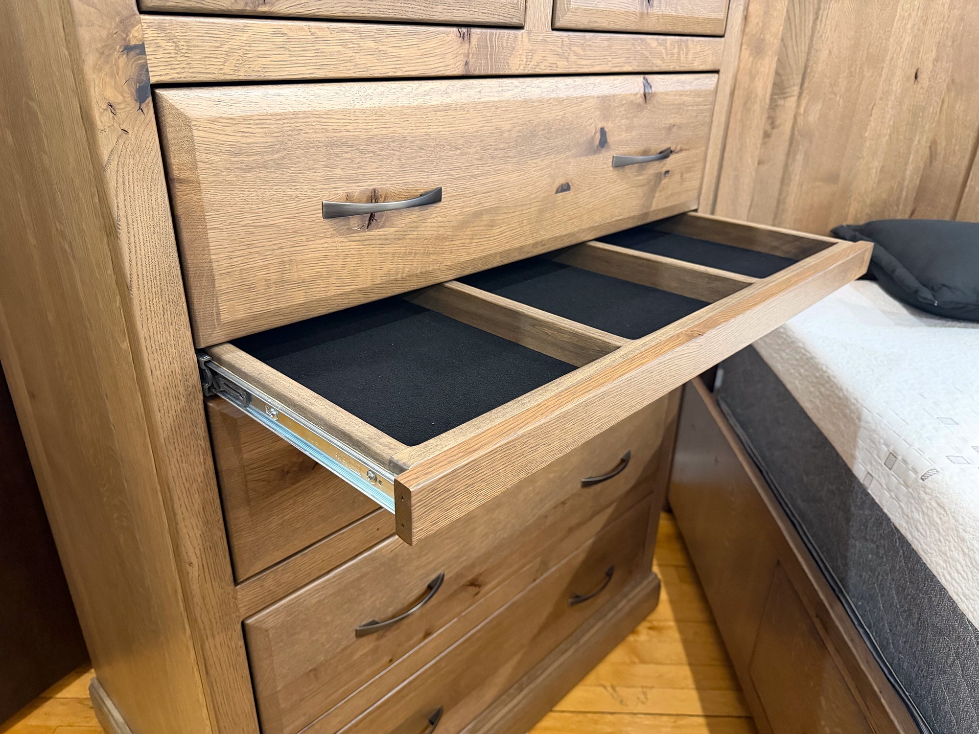 6-Piece Rustic Quarter Sawn White Oak Bedroom Set