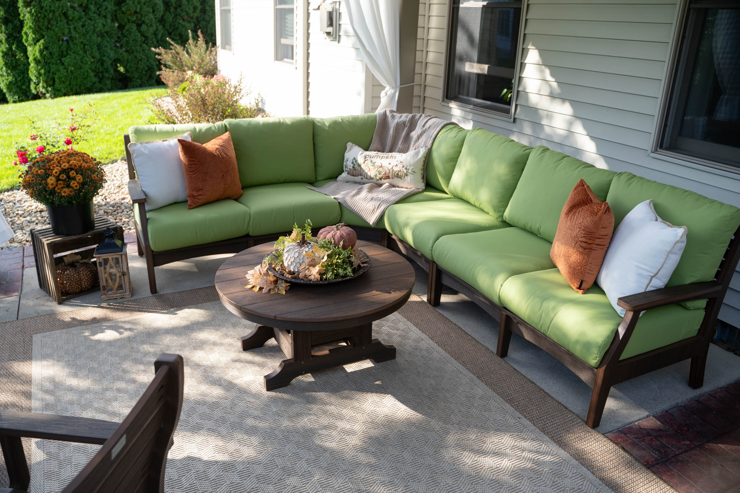 Mayhew Sectional Set