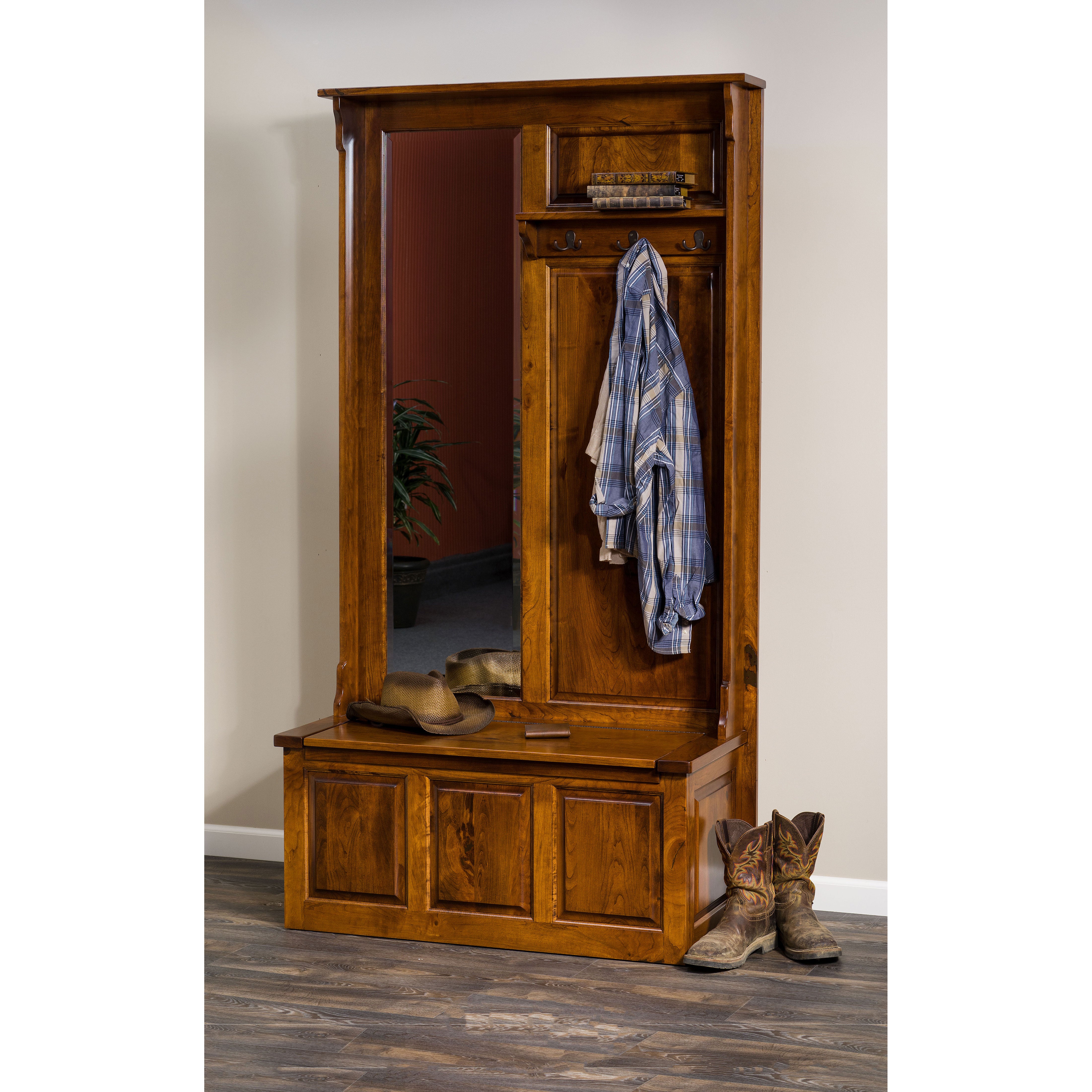 Bridgeport Amish Hall Bench - Herron's Furniture