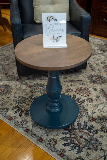 Harbor End Table in New Moon - Herron's Furniture